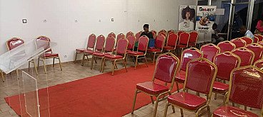 SALLE DE CONFERENCE / SALLE DE FORMATION (10 - 80 PLACES)