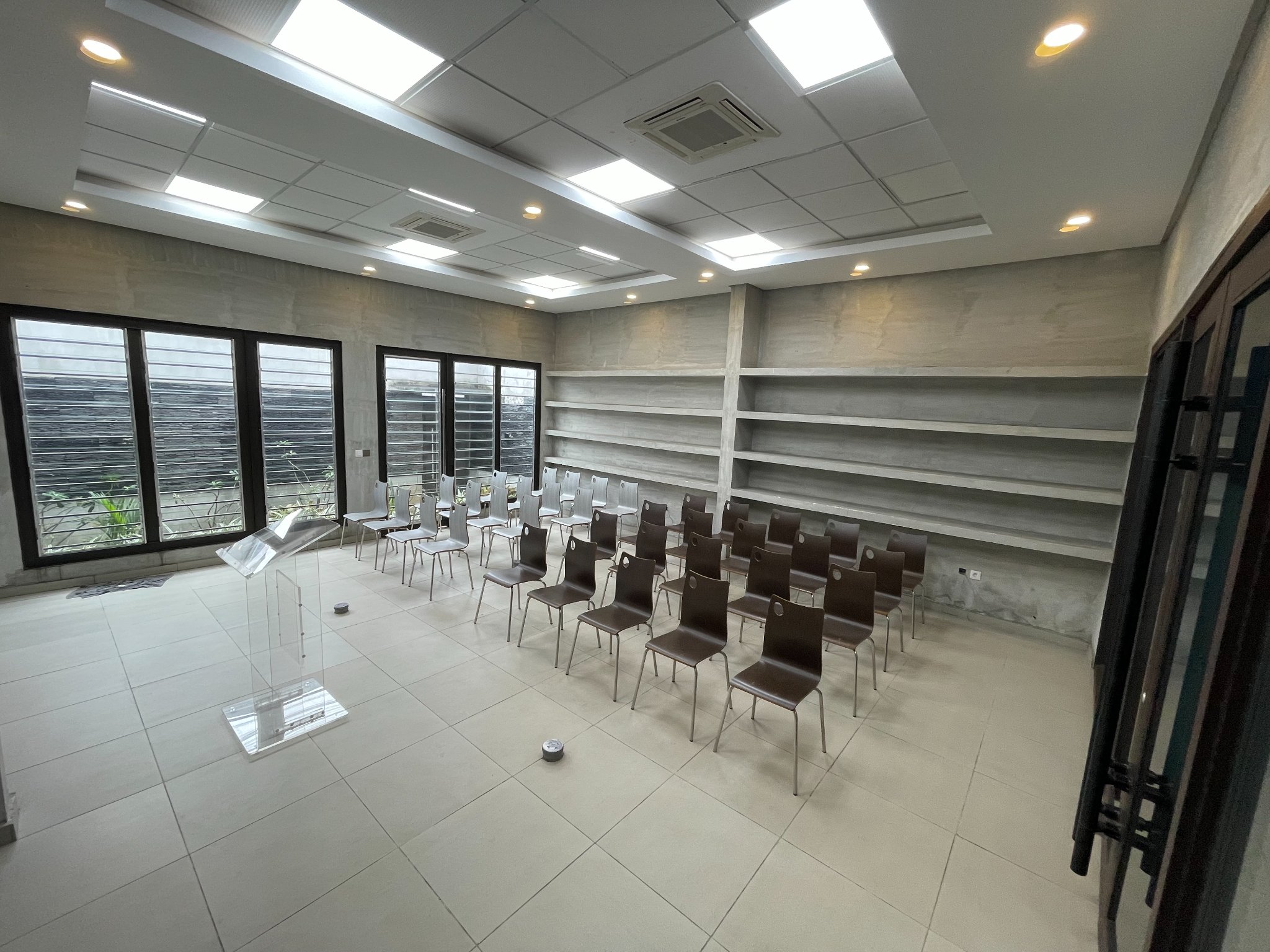 SALLE DE CONFERENCE / SALLE DE FORMATION (10 - 50 PLACES)