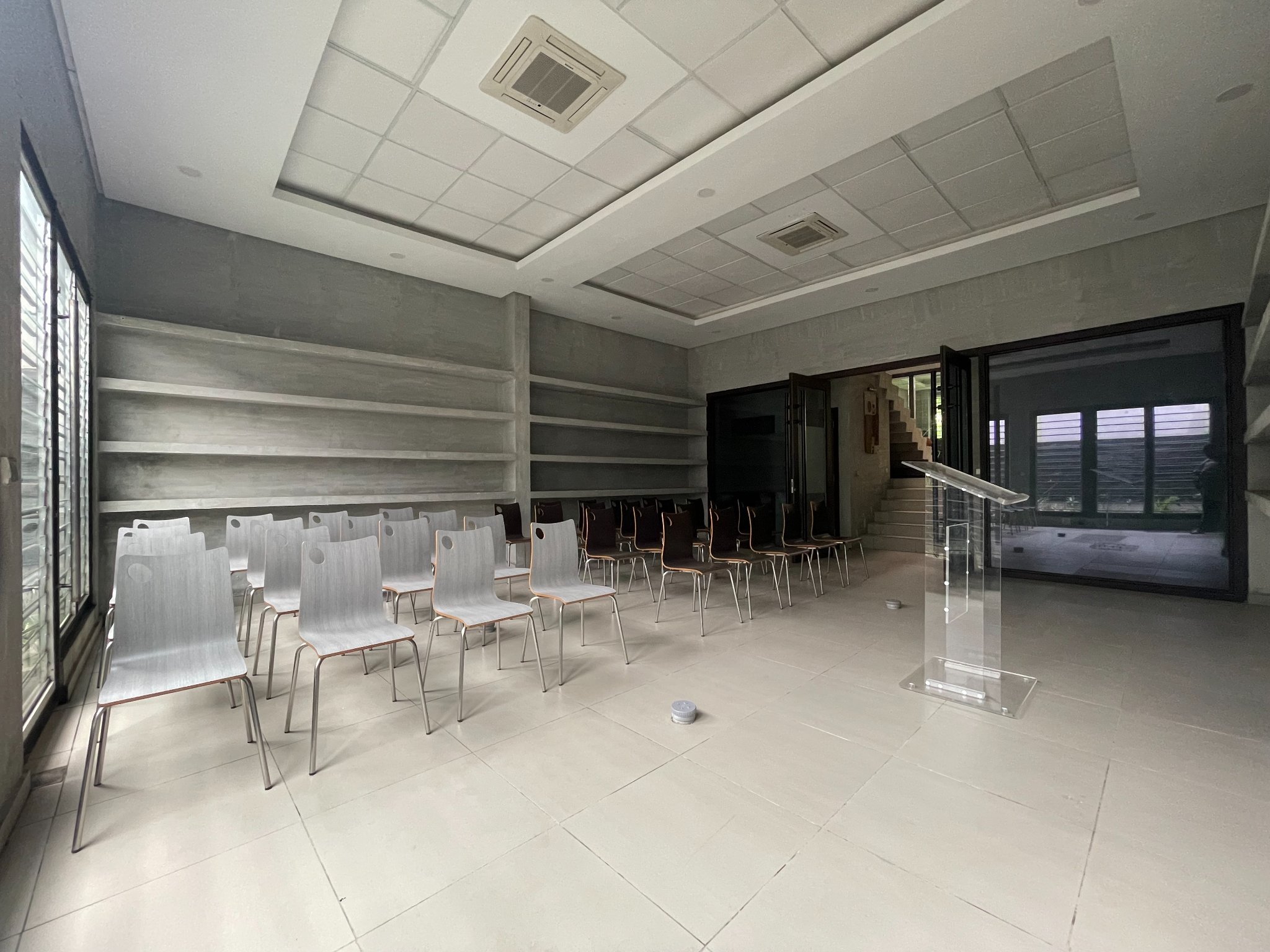 SALLE DE CONFERENCE / SALLE DE FORMATION (10 - 50 PLACES)